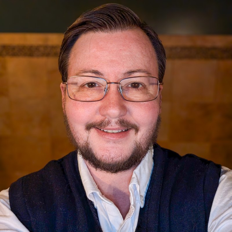 Grayson Bell author portrait